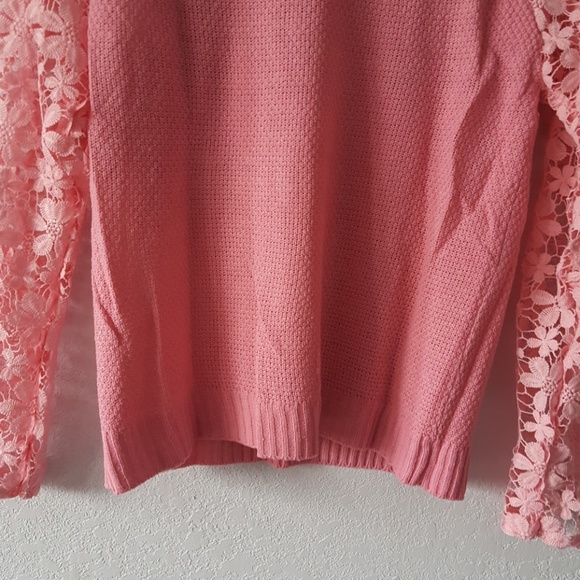Floral sleeves Pink Shirt - Picture 3 of 5